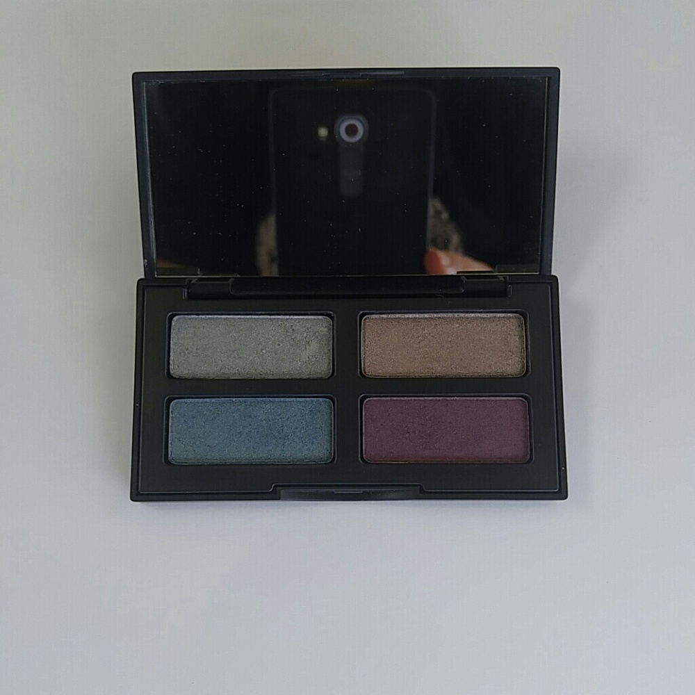 Kat Von D eyeshadow palette